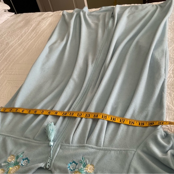 LIGHT BLUE EMBROIDERED WAFFLE-KNIT ZIP ROBE, SIZE:L/G - Picture 8 of 9